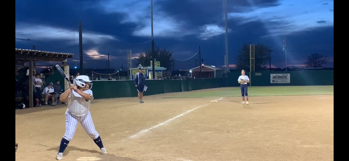 bel 🤍 tweet media