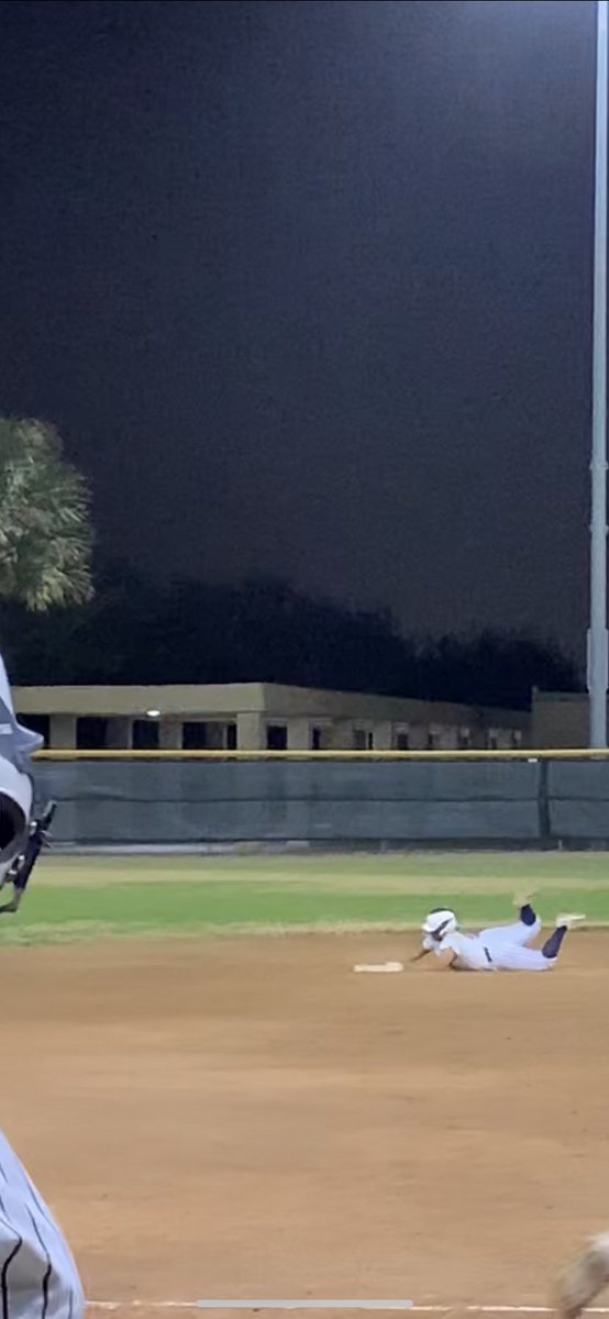 bel 🤍 tweet media