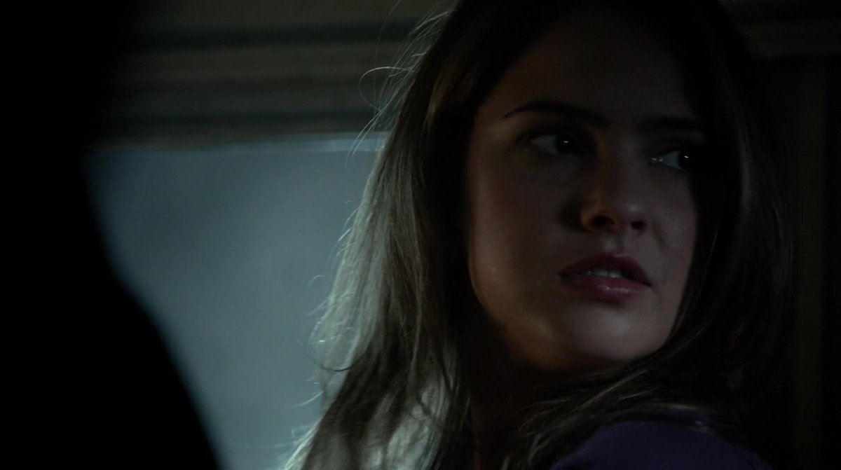       4×01 Malia: "I would never leave      without you"       