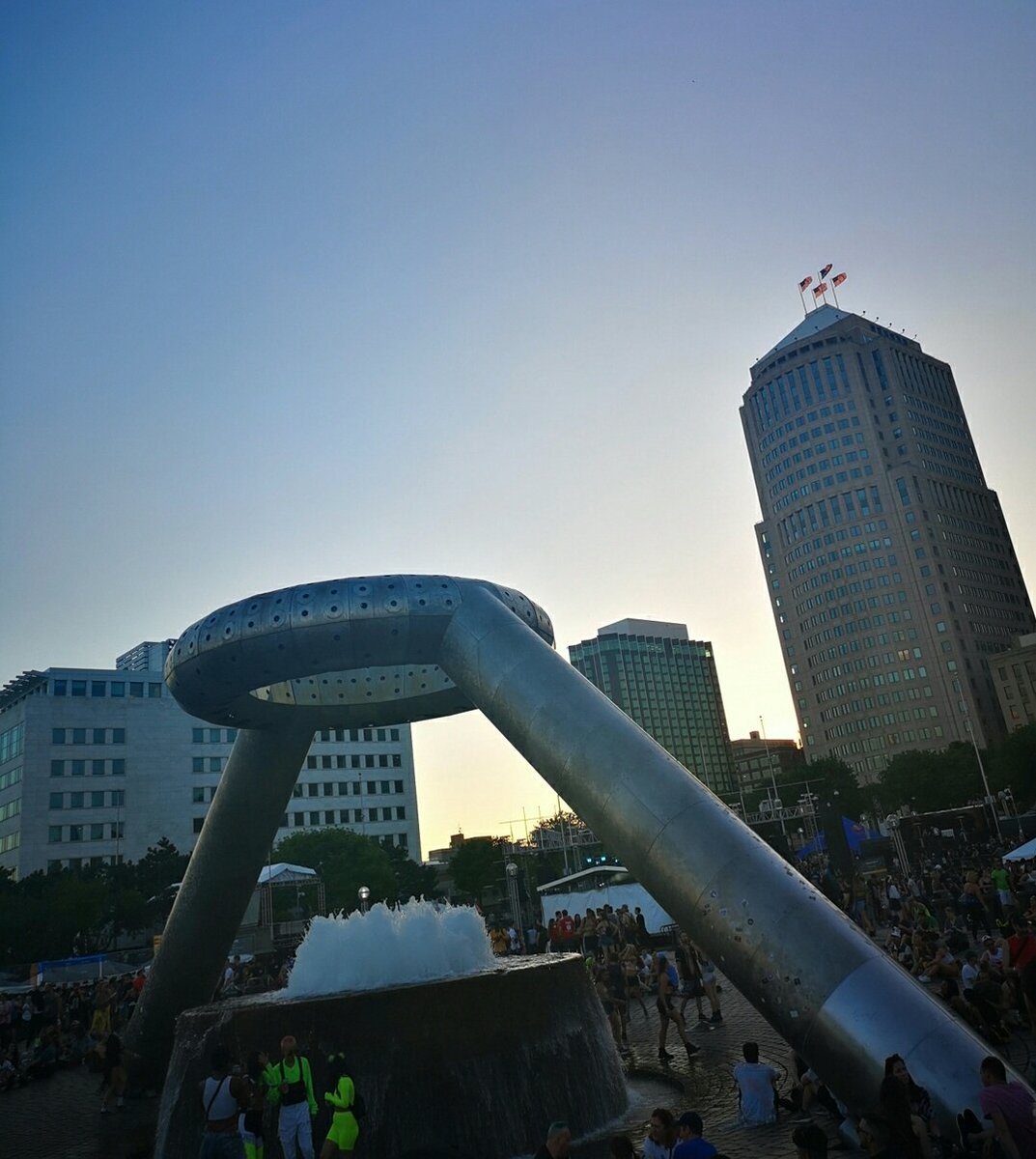 missrostam's tweet photo. Seriously missing my beloved Detroit & #MovementFestival this weekend. It has been the highlight of my year every year for the better part of a decade. TY @MovementDetroit 4 the live stream. It's the next best thing ๐๐praying to see you all in September #detroitdoesitbetter https://t.co/TaHQLfcvS9