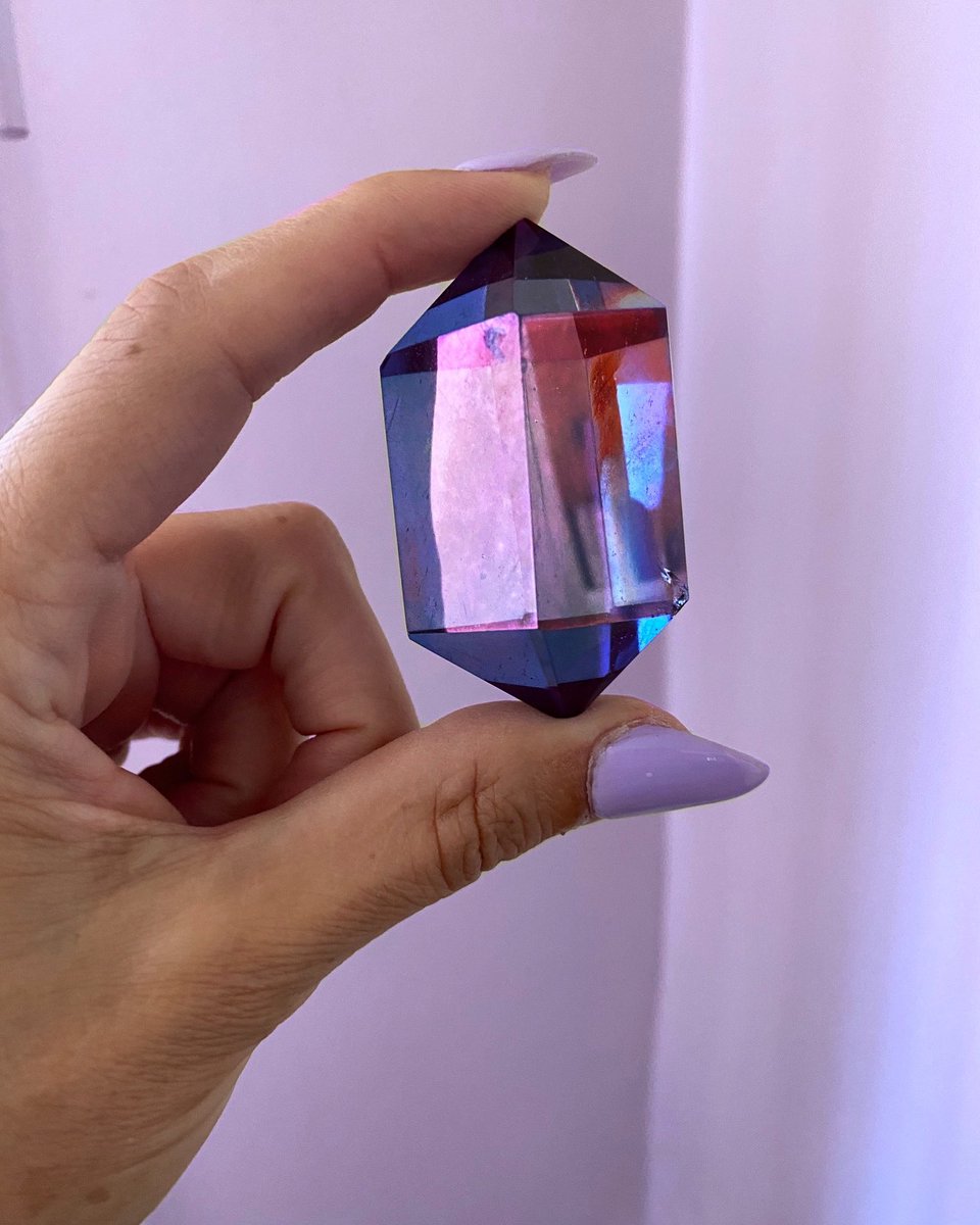 Giving away this magical sparkly treat, see my Instagram for details✨           instagram.com/p/CAi04x2poQm/