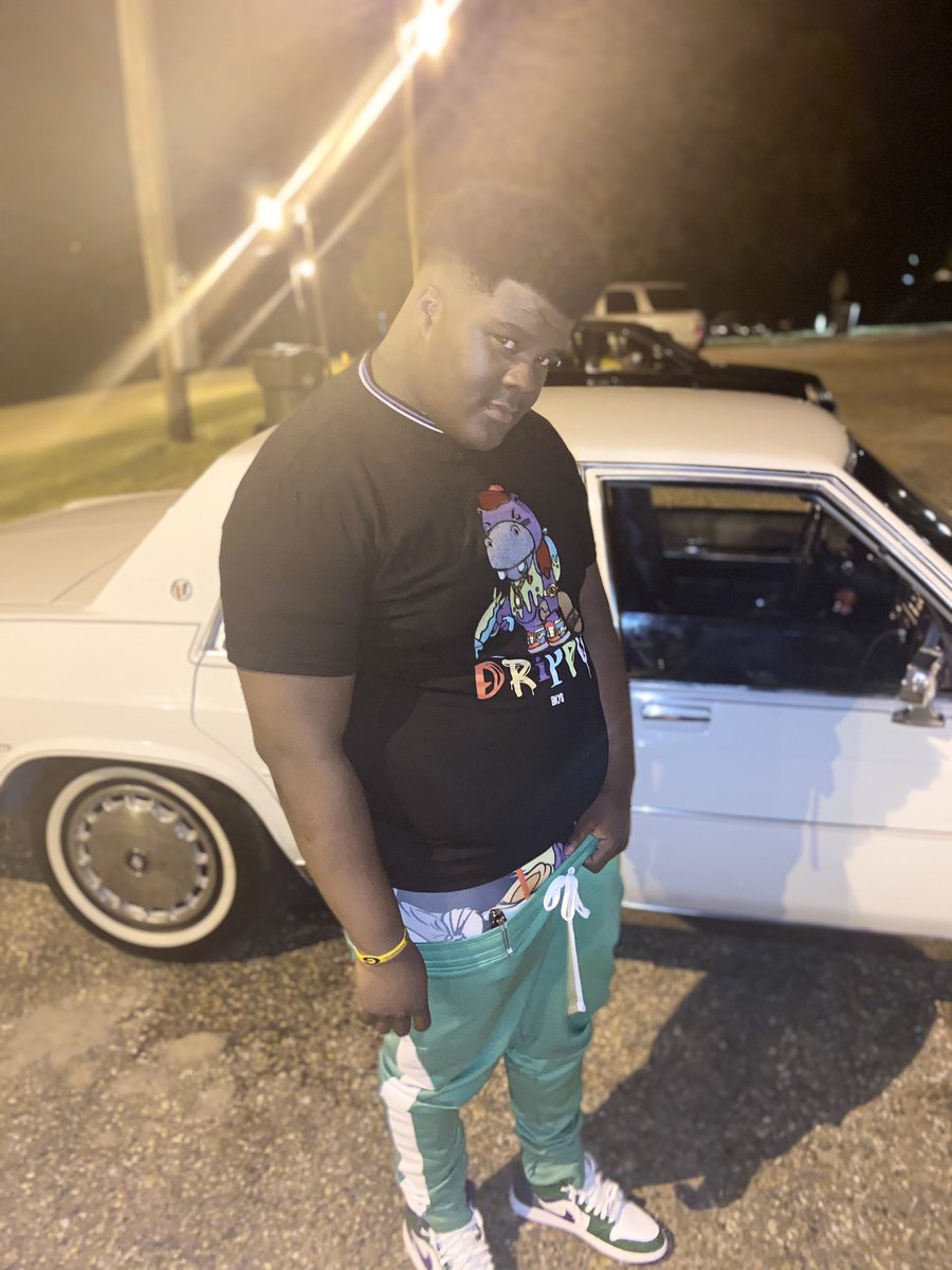 CahCah33's tweet photo. shaquille oneal cant no nigah lil boy me ✈️💚
#LongLiveOTSellers😇💚
#AintToLong💫
#Big🎱 https://t.co/659IM3oTLB