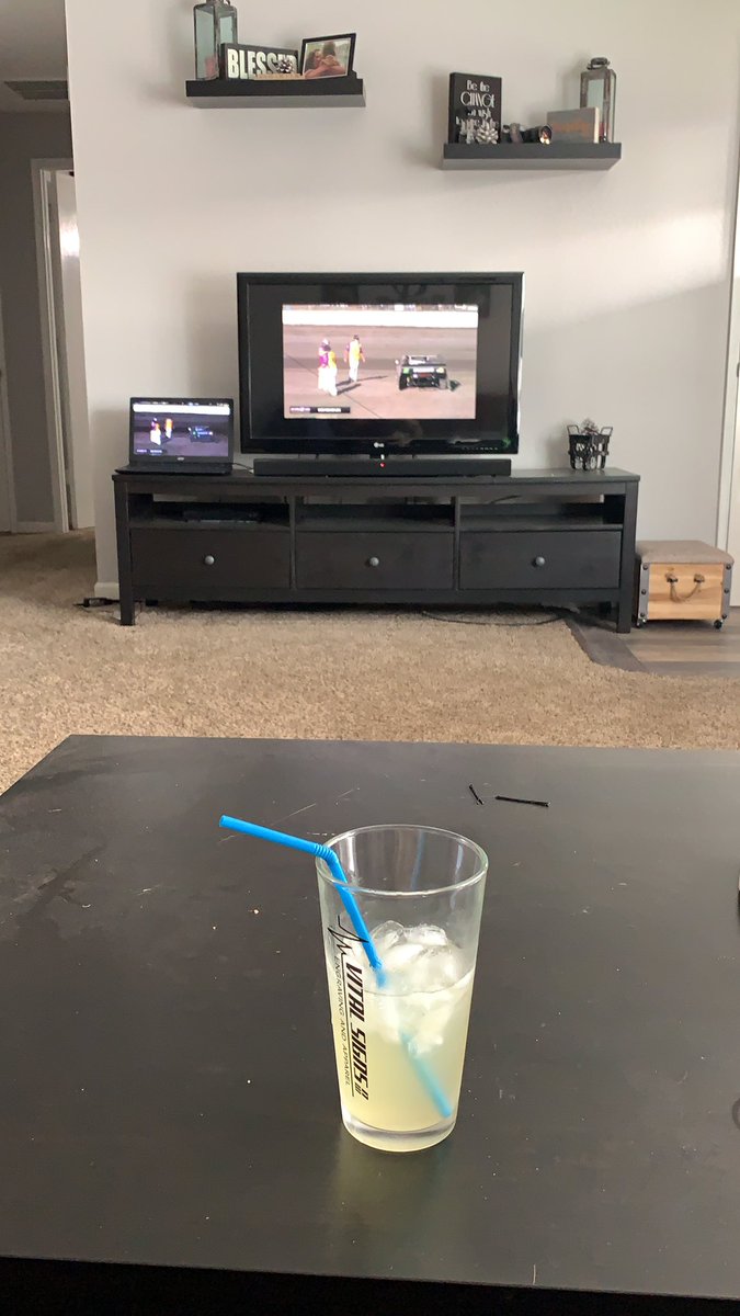 tiffanyrw07's tweet photo. When you work the weekend and miss out on the first race of the season!! Grabbed a bestie, a margarita and #speedshifttv #tweetyourseat #teamsuperman #teamskydawg @C_Winebarger @dmwinebarger @McLainA2 https://t.co/g5so8OjK6e