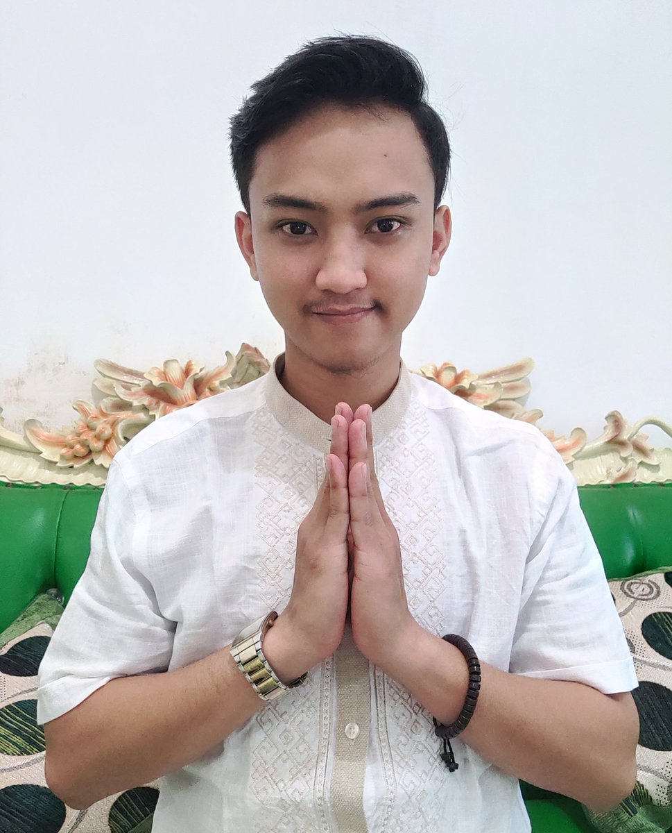 ivan_ishaq's tweet photo. Minal Aidin Wal Faizin bagi yg membacanya🙏 https://t.co/xajptX3i4d