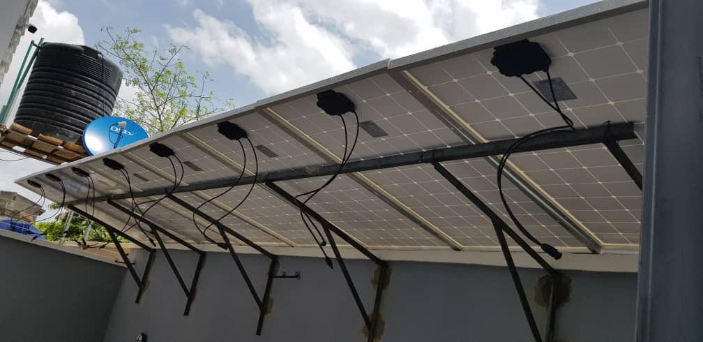 EnergyInnox's tweet photo. Solar Canopies Project, Iyana Ipaja, Lagos
.
We are onsite the successful installation and commissioning of solar canopies in Iyana-Ipaja area of Lagos, the system utilizes eight (8) 300W solar panels.
.
#AskInnox
#SolarInNigeria
#SolarInLagos https://t.co/p64hq1aItW
