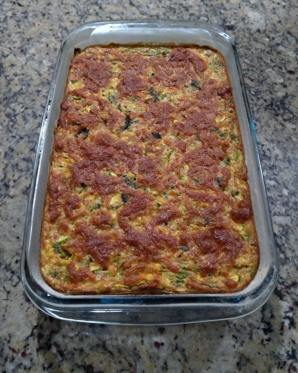 junkoftheartt's tweet photo. Hoje fiz torta de abobrinha ficou mt bomm (nunca tinha experimentado) https://t.co/GNwvkk0L6X