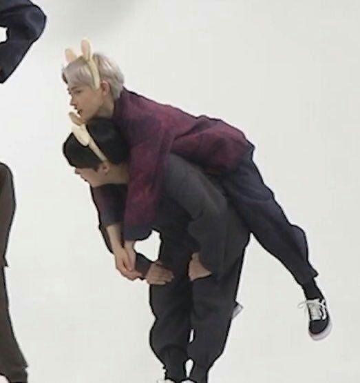 A thread of hongjoong being small :