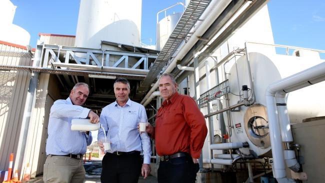 From our brothers to all the brothers out there - Happy International Brothers Day! (Yes that is a day!!)
Call your brother and tell him you love him and are thankful for him - even if he then tells you that you are weird 😂🤦‍♂️
#wearefamily #familybusiness #brothersday