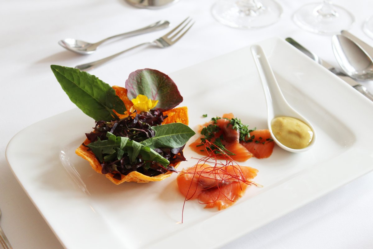 Morgen eröffnet unser Restaurant "Zur Kirsche" wieder für Sie! 😍  Natürlich unter strenger Berücksichtigung der entsprechenden Hygienemaßnahmen. Wir stellen sicher, dass Sie sich bei uns weiterhin wohl und sicher fühlen können. Reservierungen sind möglich unter 07803/93 90-0. 🌼