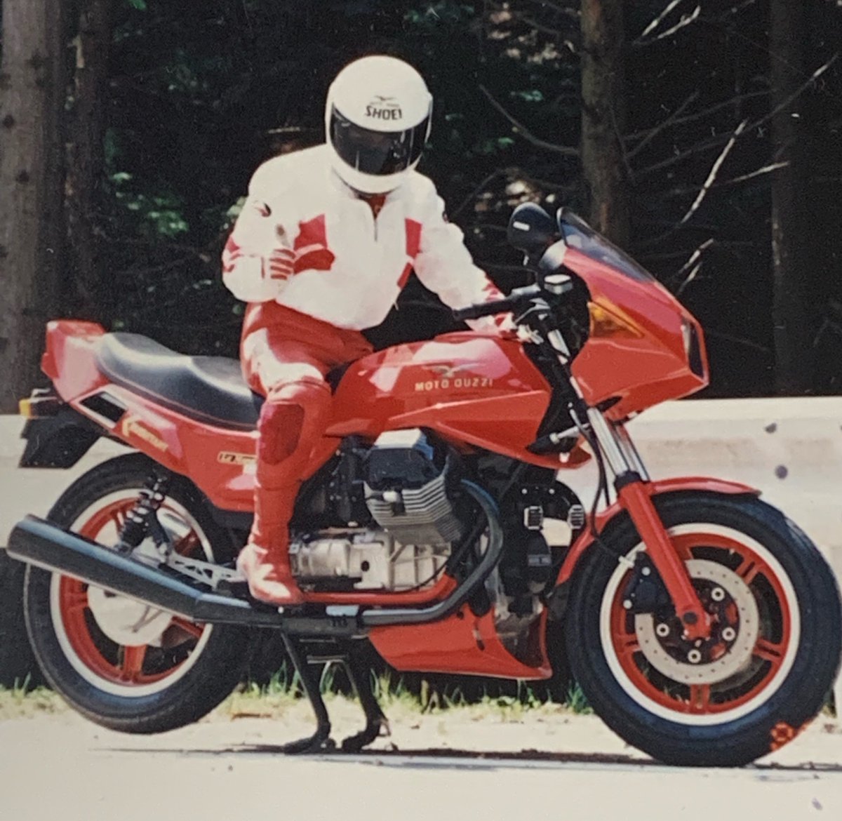 Tohsan モトグッチルマン1000 初めて買った外車でイタリアのバイクです 新車で買って1番長く乗りました また1番記憶に残るバイクでした モトグッチルマン1000 縦置きv Twin シャフトドライブ 第二神明の赤い弾丸