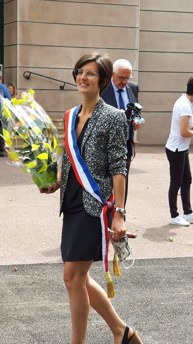 Fernand79844854's tweet photo. Conseil d'installation - Ce moment inoubliable s'inscrit dans l'histoire de #Donzère . 
Je mesure la responsabilité qui est la mienne pour les années à venir et les fortes attentes qui se sont exprimées lors de ce scrutin. Je serai le Maire de tous les Donzérois sans exception! https://t.co/Hz2W8scmWC