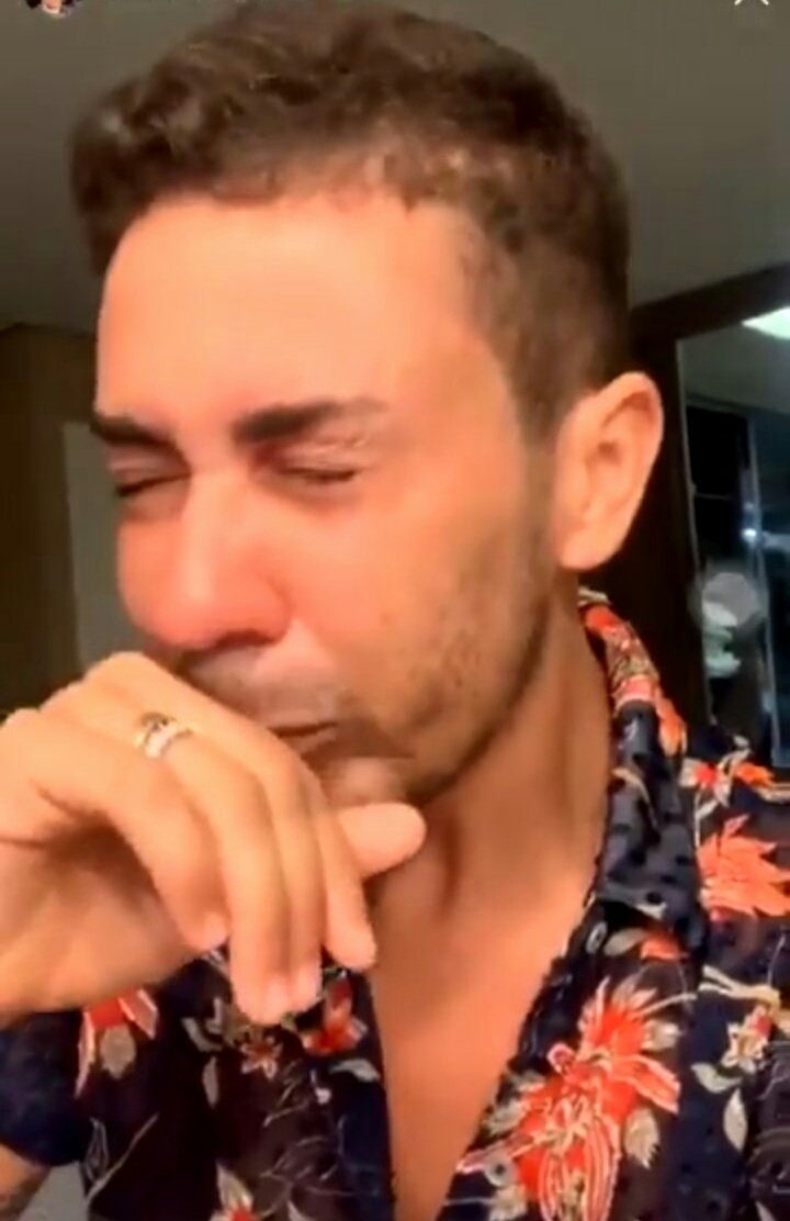 puterosa's tweet image. NÃO ACREDITO QUE SIMONE E SIMARIA CANTARAM SORTE NA LIVE DE HOJE E EU PERDI AAA #ColeguinhasBrahmaLive