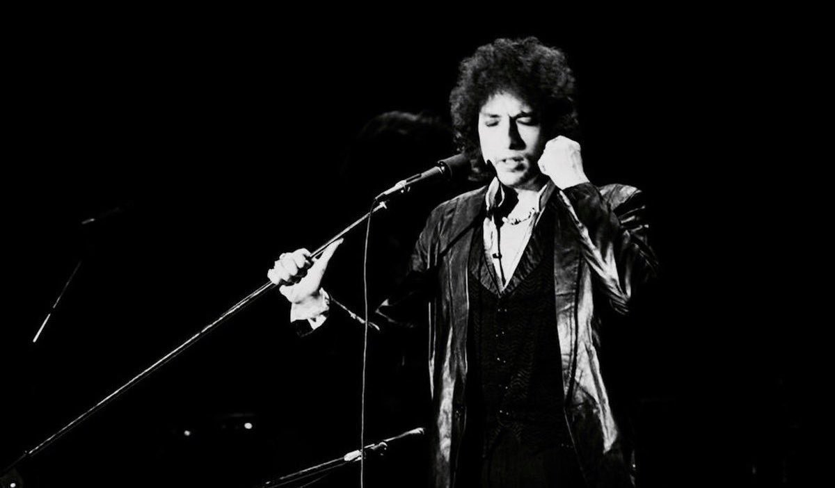 Hoy cumple 79 años Bob Dylan, el hombre que acercó la música a la literatura.