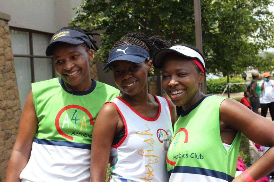 Wangibetha Bazalwane uSABS in 2014 ndabuya with 4:51 but I was told this is a great time I even qualify for Comrades- I asked... What is Comrades ....I was informed that only few run it and it's a distance covering 90km in one day... but its very difficult 
