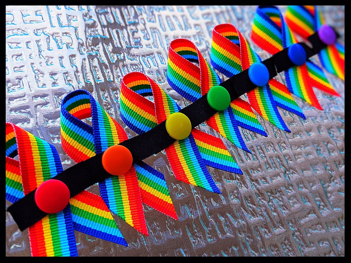 49PlusMore's tweet photo. I just reset my iPad screens for June with pics from @orlandoribbons a labor of love by #TheRibbonMaker honoring #The49🌈He would love to get more ribbons out as the #PulseRemembrance is June 12. If you follow #49PlusMore then you’d feel at home following his wonderful work! #RT https://t.co/7laobOZahC