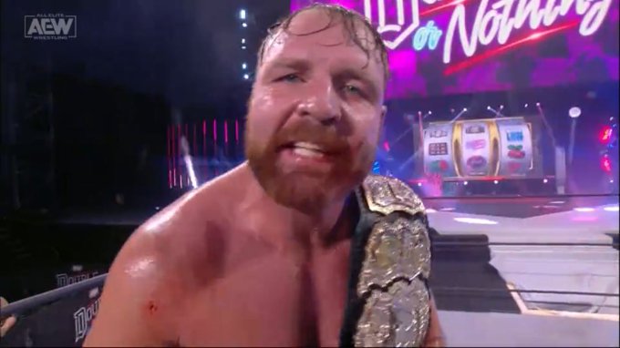 Moxley retuvo su título en AEW Double or Nothing.