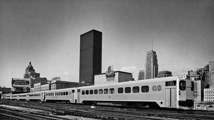 May 23, 1967:  @GOtransit begins running commuter trains between Oakville and Pickering, with  @unionstationTO as its operational hub. The Government of Ontario had spent $8 million on 8 diesel locomotives, 40 coaches and 9 self-propelled cars for the service. 1/3