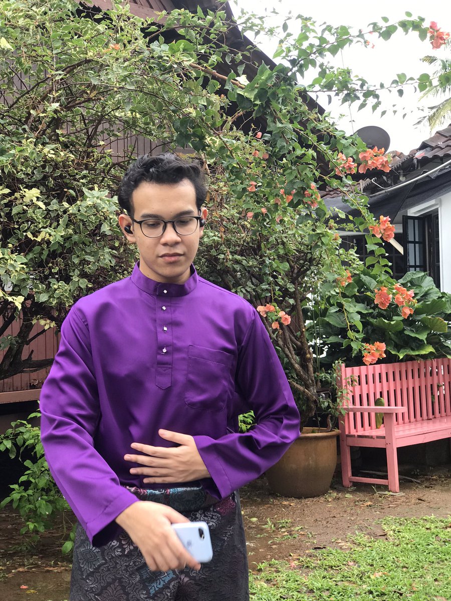 huntnips's tweet photo. selamat hari raya everyone! #teamrayapd https://t.co/PrOrlGw77i