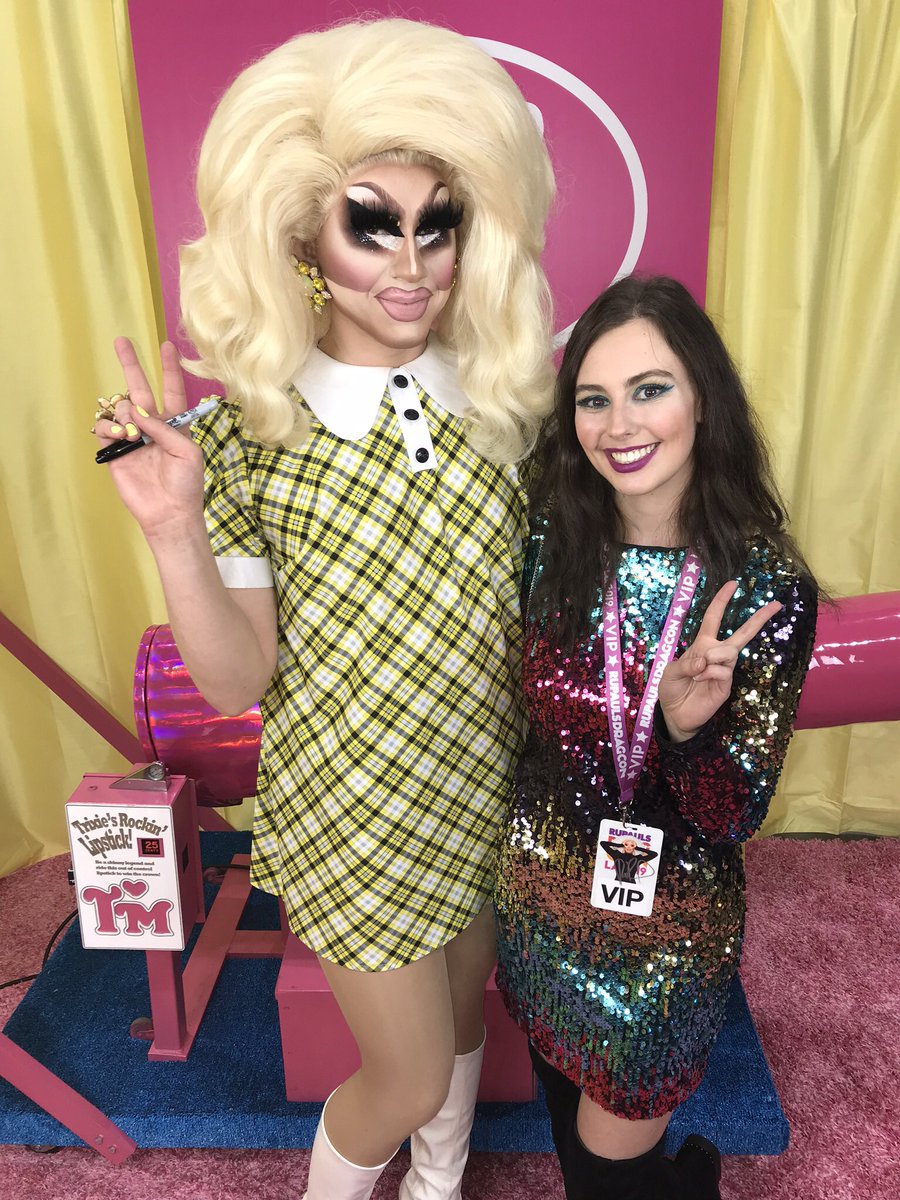 DragCon 2020 photo drop