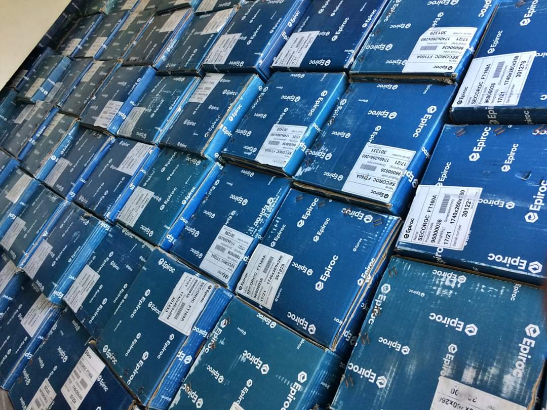 GrunsaG's tweet image. Perforadora YT27, la más eficiente para minería subterránea

Solicita tu cotización

#YT27 #Perforación #Minería