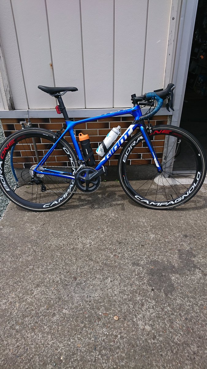 lightning2_'s tweet image. 2016 ジャイアントTCR advanced2 
クランクをアルテグラ52-36に変更
ホイールはボーラワン50