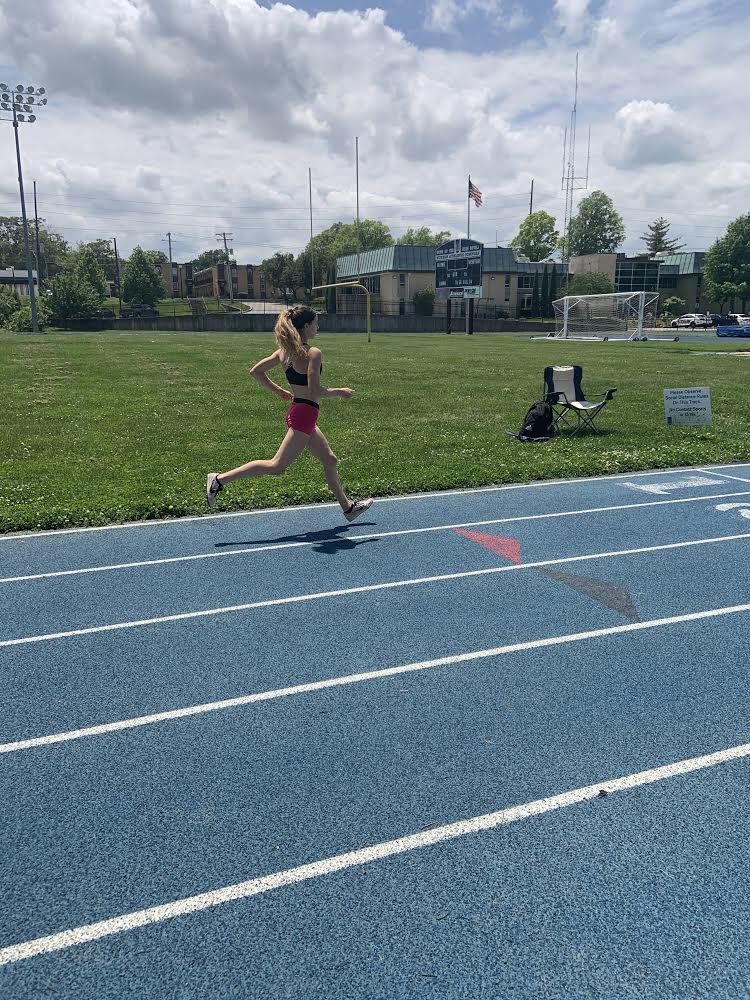 track_UCHS's tweet photo. Merrick Hoel with the UCHS Lions competed in the 3200m with a time of 12:28.69 @BigRiverRacing #GatewayVirtualTrackSeries https://t.co/pEvYGxHzwp