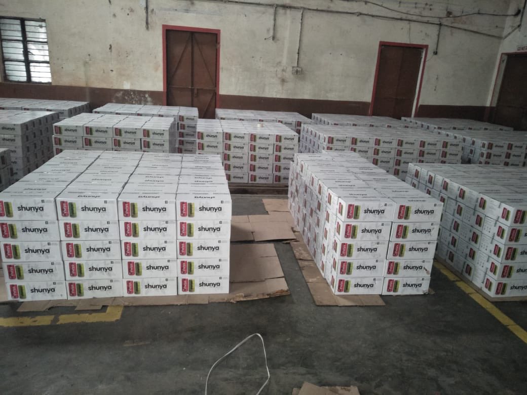 TheVikasKhanna's tweet image. FEEDING INDIA &amp;amp; KEEPING INDIA HYDRATED. 🙏🏼
So proud to partner with 
@DrinkShunya @siddheshs for their generosity. 
From today, we will be distributing #Shuniya drinks today with our meals in NCR &amp;amp; Mumbai. 
Thank you @NDRFHQ @satyaprad1 
Soon serving 7 Million.