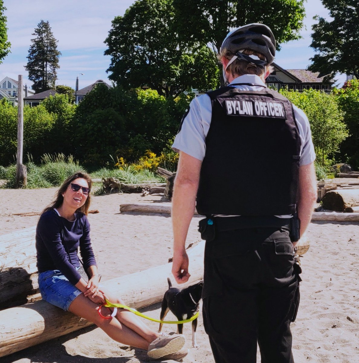 VancouverDogs's tweet photo. Dog owner says - RUFKM??? By-Law officer instructs the 6-8 patrons of (Hadden Park / Maritime Museum) to 'leash up' or be fined. To be fair, this officer was very polite and seemed uncomfortable with his designated task. City of Vancouver: Really? And during Covid-19? Be ashamed! https://t.co/5rYi4l2l8e