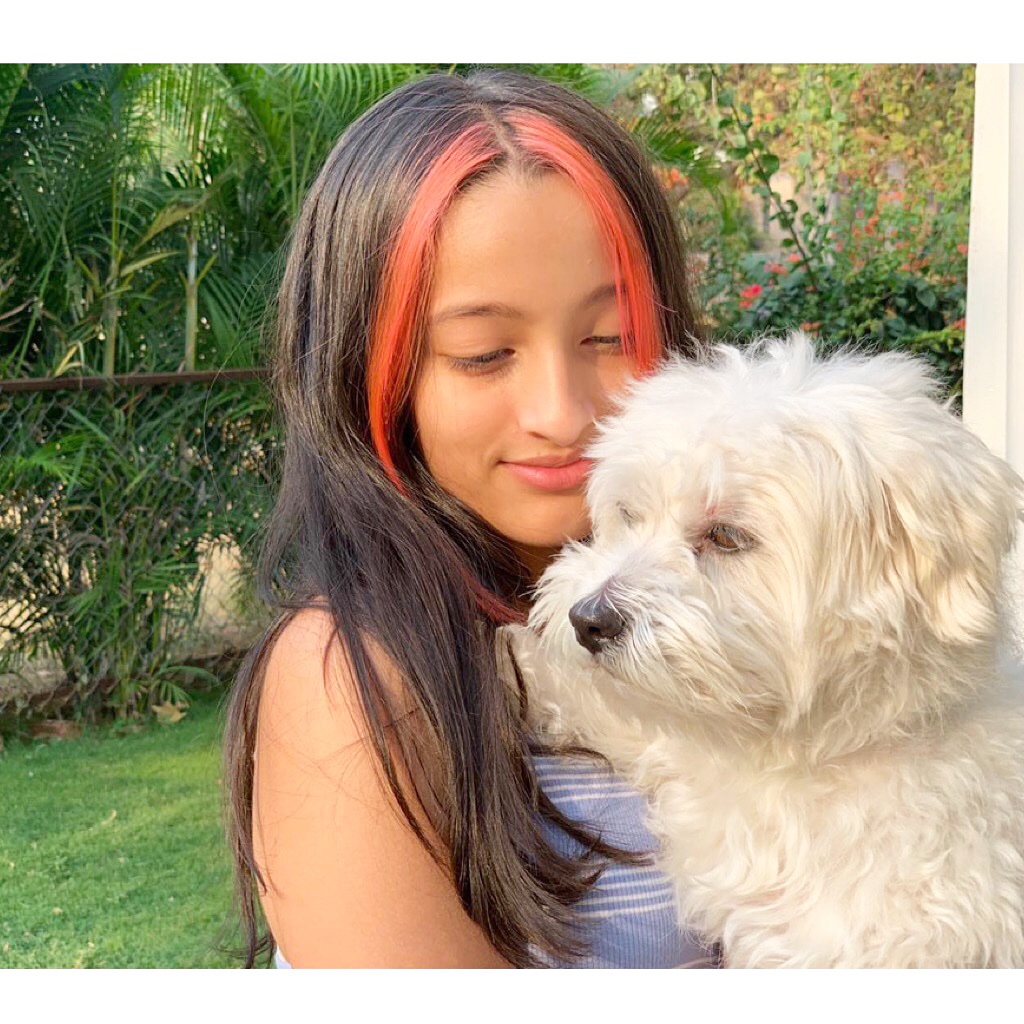 ManjulaOfficial's tweet photo. // Summer Breaks
Creative | Experimental | Joyful ๐ป
Whatโs new in you?
#Newher #pinkbangs #favbonding https://t.co/c22dtNuXfA