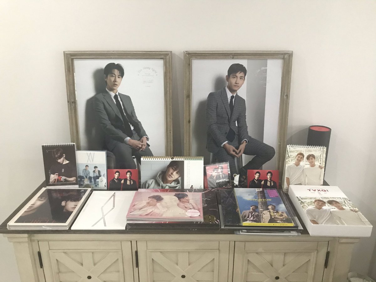 JumTheMicky's tweet photo. พร้อมค่ะ 5555 จัดอย่างไว 
Display TVXQ เสร็จทันพอดี ^^
#TVXQ_BeyondLIVE
#TVXQ #Yunho #Changmin
#beyondT https://t.co/AhW1YDyStB