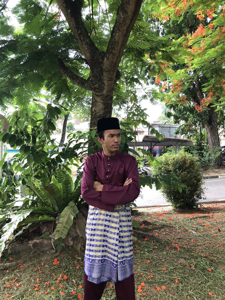 mifzalmalik's tweet photo. Selamat Hari Raya from a rare beardless Donald Glover ✨ #kasichance #SelamatHariRayaAidilfitri #EidMubarak https://t.co/J2uccUNmrs