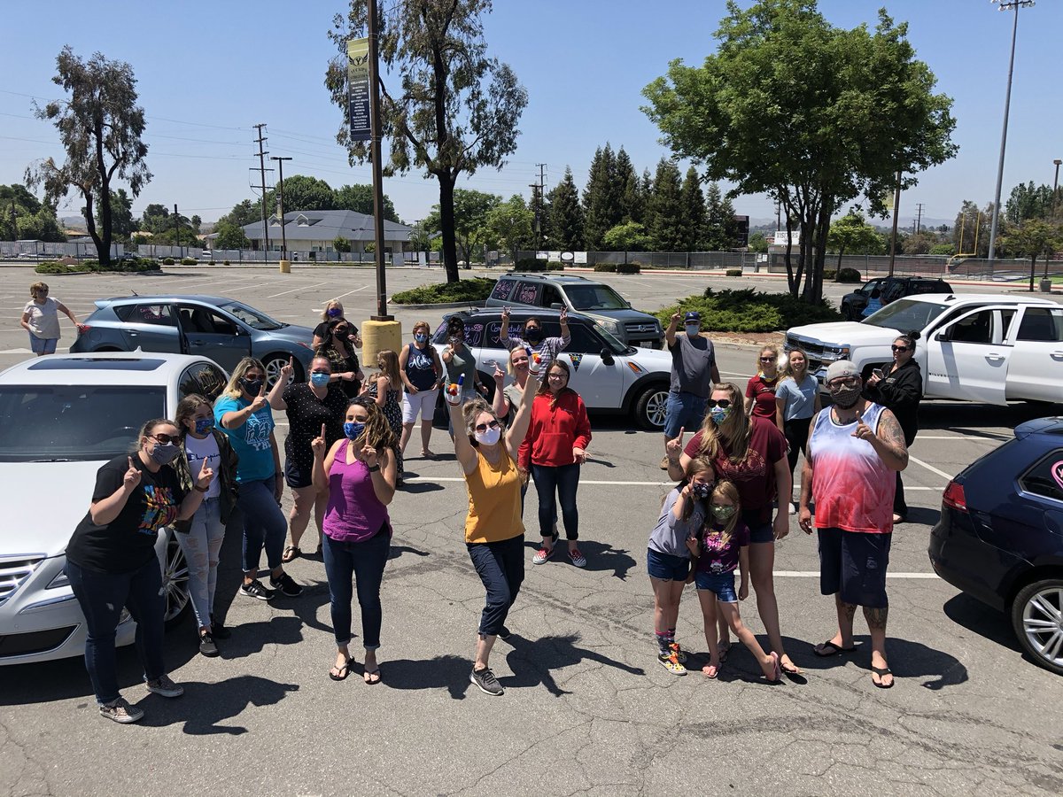 The ⁦<a href="/YucaipaHigh/">Yucaipa High School</a>⁩ LifeSkills team gathered recently to celebrate the program’s graduates by conducting a Graduation Caravan.  The group visited several students at their homes to present graduation gifts and signs, all the time practicing safe social distancing.  Nice job!