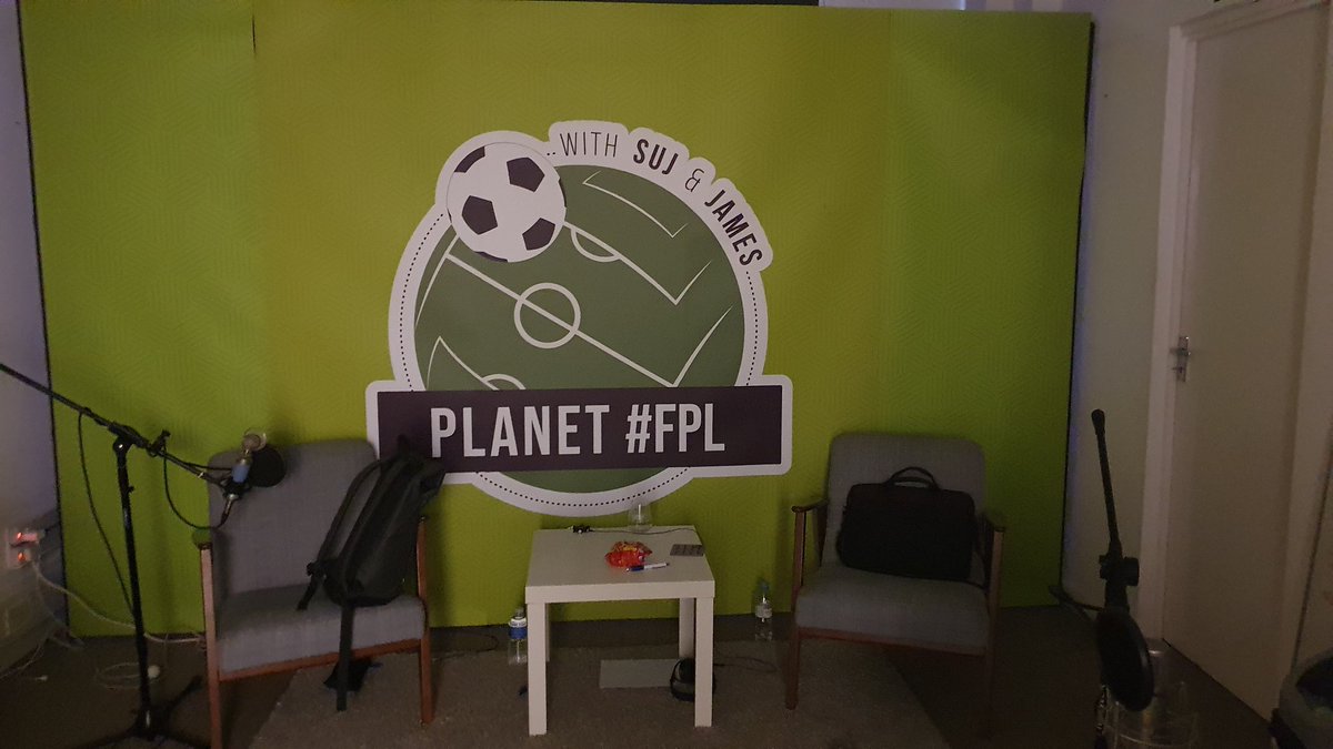 Dear #FPLCommunity 

Thank u, every single 1 of u who liked, shared, supported, contributed &amp; donated.

We hit our target of £5,000 for <a href="/NHSCharities/">NHS Charities Together 💙</a> with 12 minutes to go of our #PlanetFPL24 stream.

The lights are off, &amp; I'm heading to bed. Thank u so much &amp; goodnight.