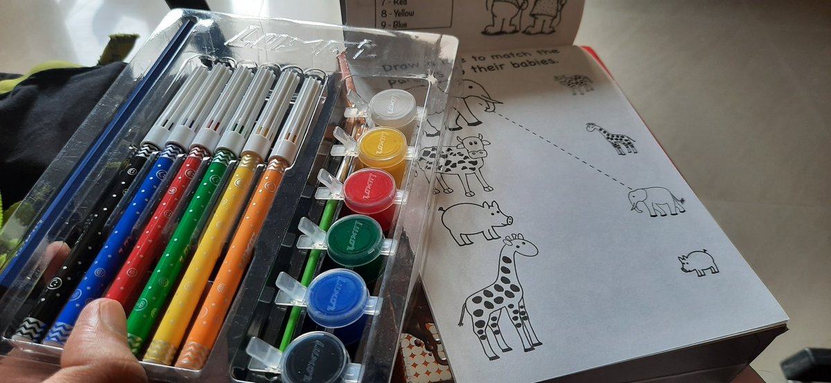 Shwetabharti22's tweet image. कर दाताओ की मदद करो मोदी/योगी जी हमें स्कूलों के फीस रूपी चंगुल से मुक्त करवाओ @narendramodi @CMOfficeUP @myogiadityanath @drdineshbjp @DrRPNishank @nefowaoffice @dmgbnagar @DhirendraGBN @surendrasnaagar @PankajSinghBJP
#WaiveSchoolFees #NoSchoolNoFee #CMHelpParents