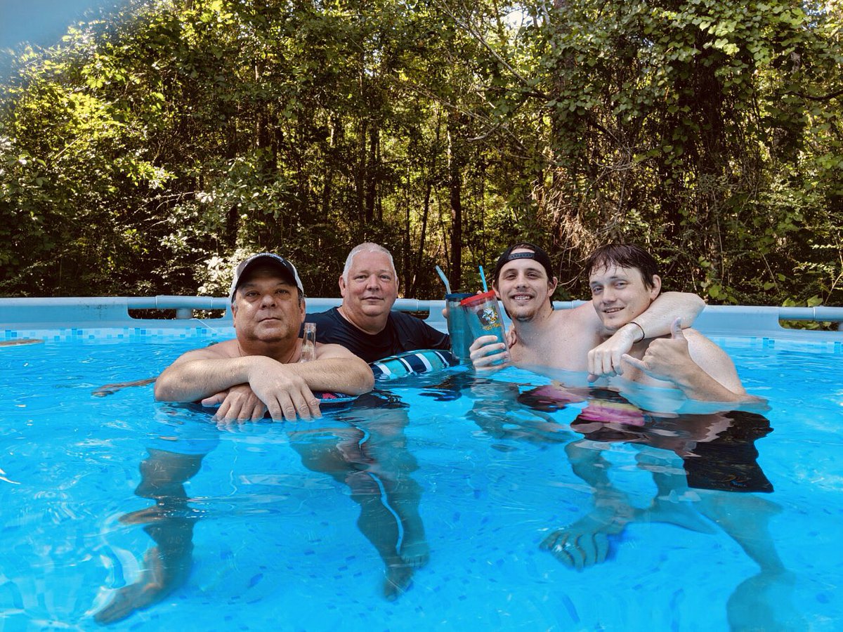 Swilleyville's tweet photo. The boys are back #FTBD https://t.co/8010CoEGQc