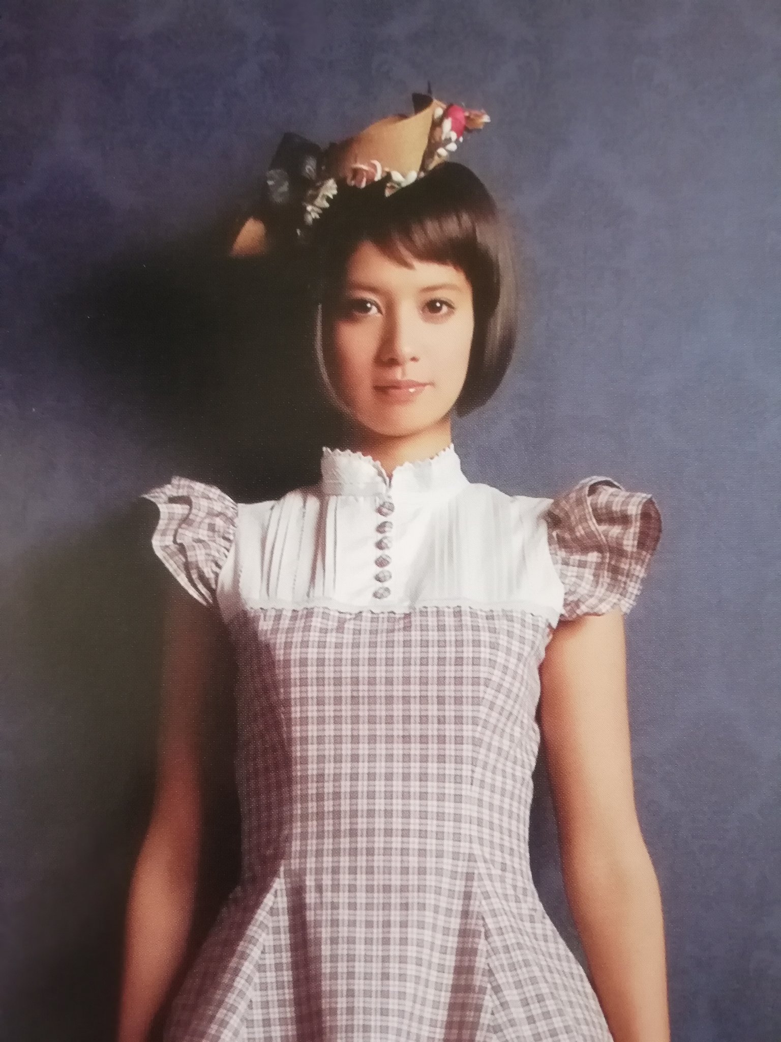 すず １６年前のクララボウという少女趣味大好き向けの雑誌に掲載されていた吉川ひなのグラビアが可愛すぎて無理 T Co Wojeu7xjtr Twitter