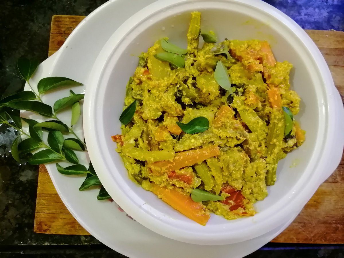 DadGirlCooking1's tweet photo. Healthy aviyal https://t.co/A8urYP0ODe