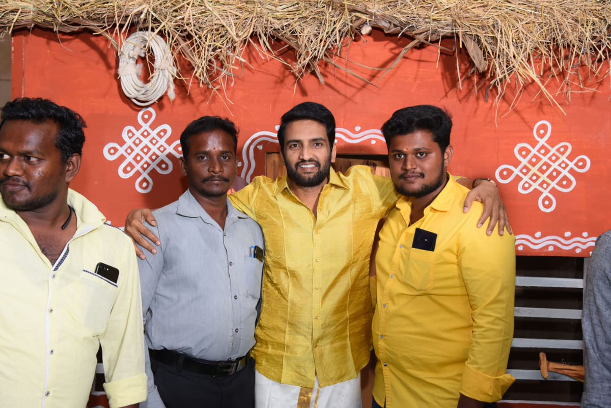 Vishnu91568358's tweet photo. #OneLineCounterSanthanam https://t.co/vb8x0fXpDX