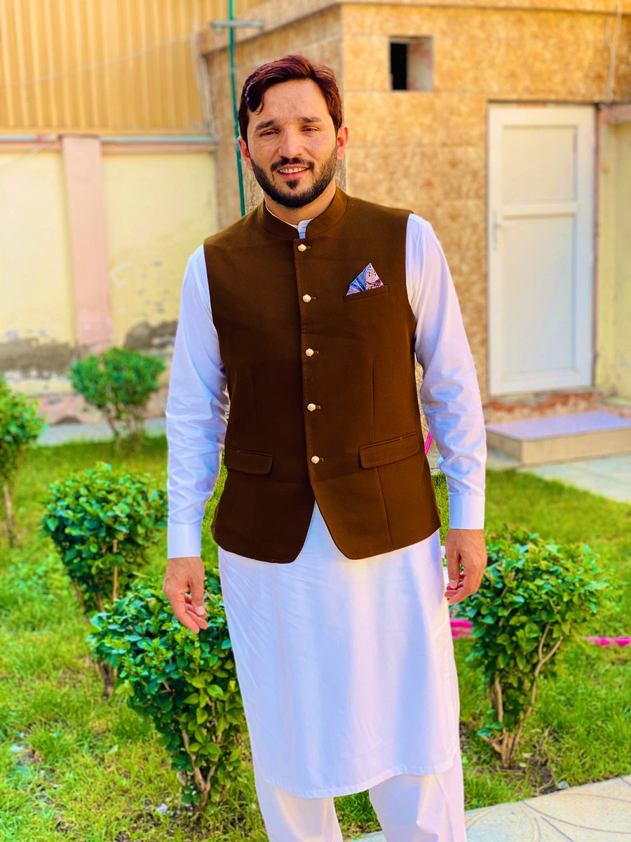 GbNaib's tweet photo. اختر مو مبارک سه - عید تان مبارک 💐🎉

May this Eid bring joy and love to your heart and create all the opportunities of success for you! Eid Mubarak.
Stay safe!!!@JNoorzad https://t.co/ECynyJwFXu
