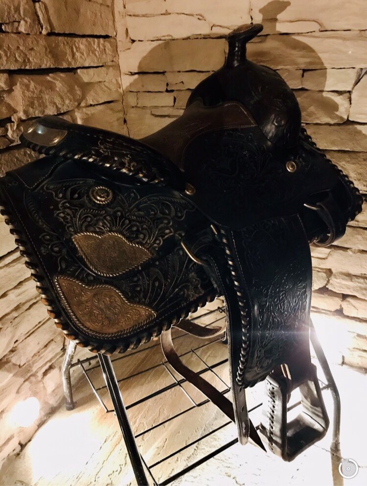 BizarradiesMUC's tweet photo. #Playrooms #sadomaso #Mietlocation
#smLocation
@DominaWorld
@DominaDir
@Hogdpy
„Eine Schwalbe macht noch keinen Sommer“ heißt es so schön. So wie trendige Möbel allein noch keine Atmosphäre machen.
Wir lieben Details und wir lieben zu inspirieren!
https://t.co/NefLUoFWaz https://t.co/5w6S64g23a