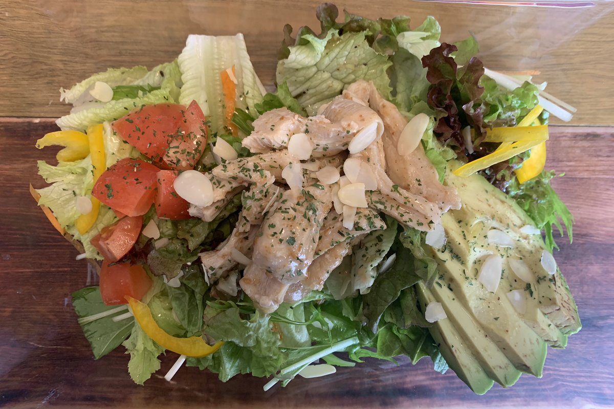 aya_nuu719's tweet photo. 174円でサラダチキンが2枚も作れるっちコスパ良すぎん？しかも無添加！！作り方、レシピは↓
https://t.co/MGuIweTSF3
#フォローよろしくお願いします
#手料理 #手軽  #簡単 #salad #cooking #時短 #レシピ #おうちごはん #lunch #staycooking #japan #おつまみ  #サラダ #chicken #stayhome https://t.co/FFlNKxEgqP