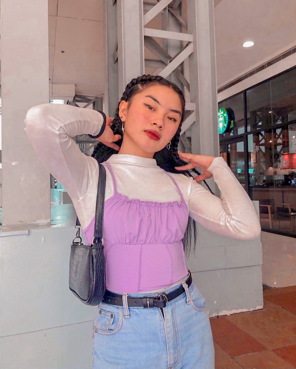 MY FAV CLOTH OF HER!!! SHE'S SO CUTE HUHU GUSTONG GUSTO KO TONG OUTFIT NIYA NA TO :(((watch her vlog where she accessorized her plain outfits