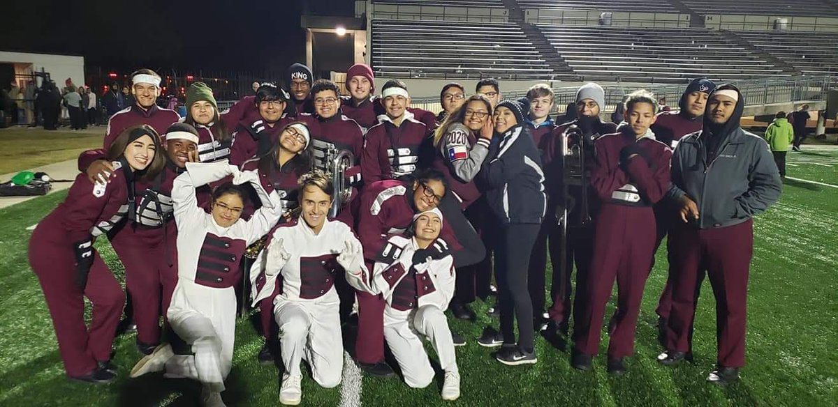 RELBand1's tweet photo. Congratulations to the Class of 2020 on making History tonight. We are so very proud of you and we thank you for all your time and dedication to our band program!๐๐ถ #RELClassof2020 #LeeBandRocks https://t.co/hDgLNsoGDw