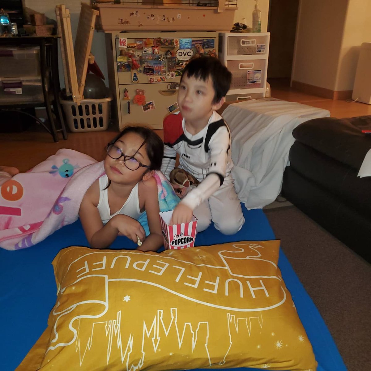 ReehAsselstine's tweet photo. #AttitudeofGratitude Finishing off #HospitalWeek2020 w/ #ShrinersHONmovienight The movie choice #TheGobletofFire
A little different this year due to #COVID19 but thinking of all our wonderful @ShrinersHON #HealthCareHeroes enjoying their movies, too! https://t.co/YjbFJfi8YI