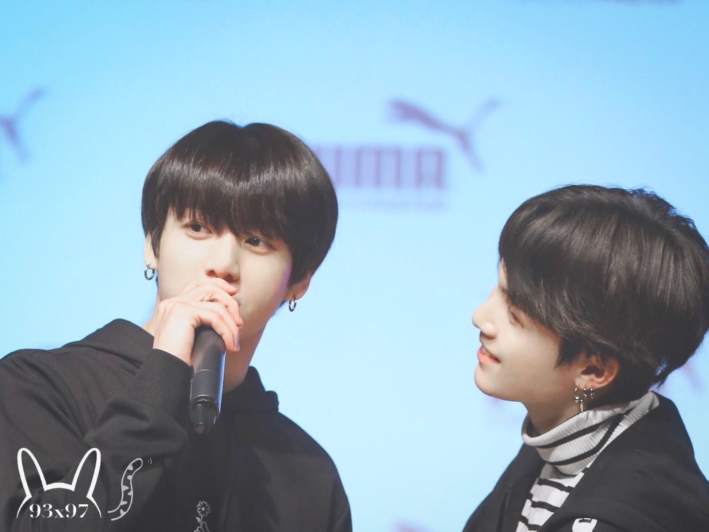 yoongi looking at koo