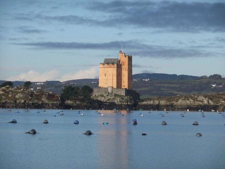 BaltimoreSafari's tweet photo. @PhotosCork @RandomCorkStuff @cork_daily @CorkEnglishColl @Corks96FM @corkbeo @BallycottonIRE @NeilRedFM @Corkcoco @corkcitycouncil @corkindo Kilcoe (Jeremy Irons) Castle in Roaringwater Bay in West Cork. #showcasingcork #kilcoecastle #jeremyirons https://t.co/Ws5eBDkQ9h