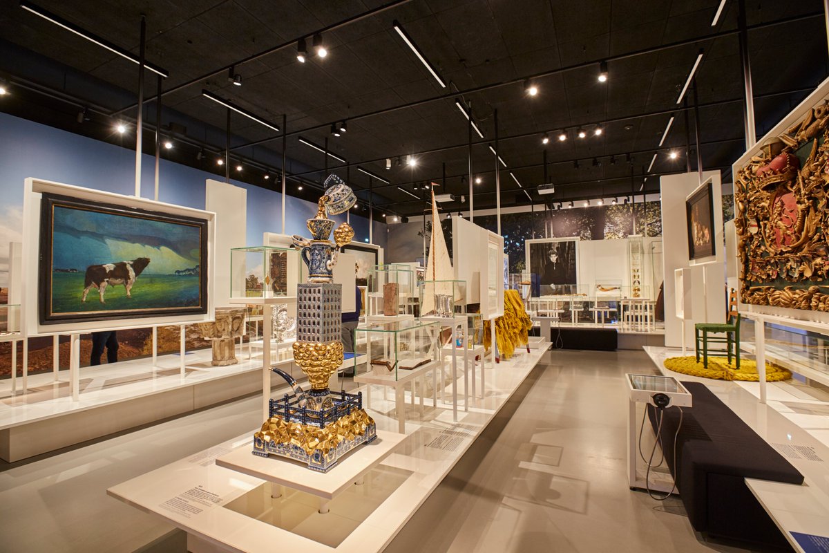 Friese #musea - waaronder het <a href="/FriesMuseum/">Fries Museum</a> - zijn klaar om hun deuren vanaf 1 juni 12:00 weer te openen. Wel zullen een aantal musea waaronder @museumdr8888 beperktere openingstijden hanteren, omdat zij niet al hun vrijwilligers kunnen inzetten.
bit.ly/2A2DxxZ