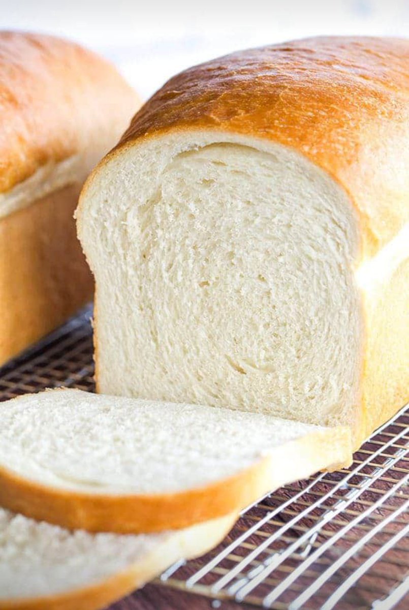 In this season of  #EidUlFitr   , I thought to bring you ten things that shouldn't be stored in your fridge.1. BreadFridge makes your bread tough and chewy. Even when you microwave, you don't get the best texture of your bread. Room temperature is perfect for storing your bread.