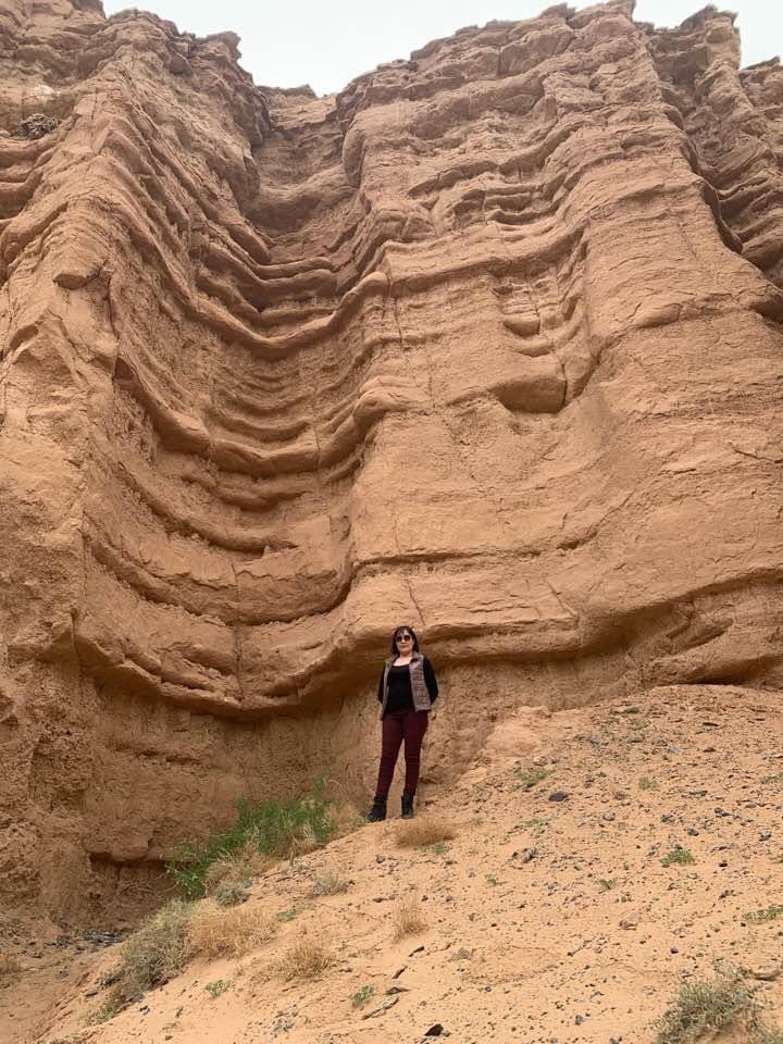 Миний Монгол орны байгалийн үзэсгэлэн, гайхамшигтай өвөрмөц тогтоц. Өмнөговь аймаг Гурвантэс сум Хонгил гэдэг газрын хэсгээс