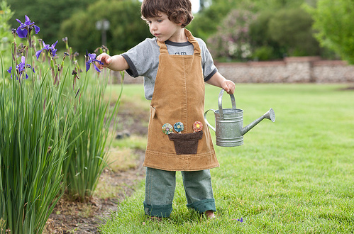 Çiçek Bakımı
Evde ya da bahçelerimizde çiçekleri görmek bizi oldukça mutlu olur. Özellikle de büyük şehirlerde yaşayıp betonarme yapıların içinde kaybolur gibi hissettiğimizde kendimizi doğanın kollarında bulmak isteriz.
yigitcevre.com/cicek-bakimi/#…
#çiçekbakımı #bahçebakımı #peyzaj